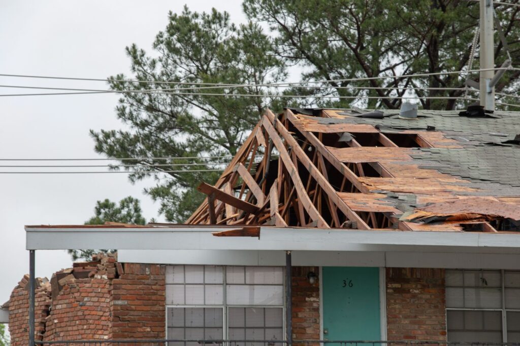 Why Fast Storm Damage Response Matters